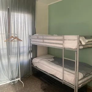 3* ホステル Mrhostel